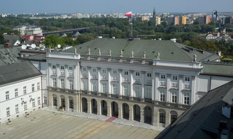 Afera z mieszkaniem Nawrockiego zdominowała debatę sztabów prezydenckich