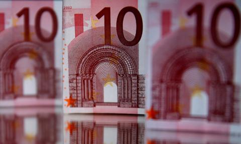 Kurs euro odbił się od ściany. Funt próbuje się bronić