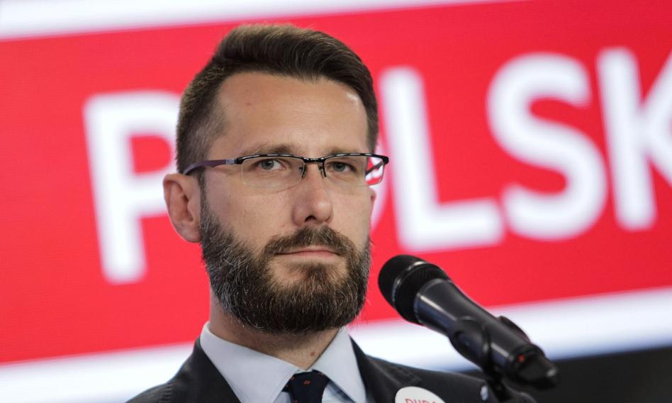 Fogiel o obowiązkowych szczepieniach dla grup zawodowych: jest tu jakieś pole do rozmowy
