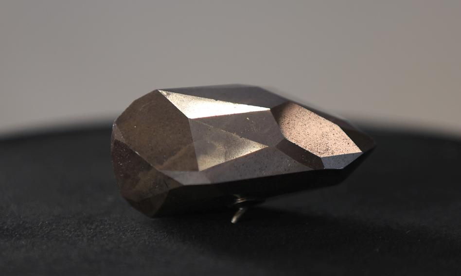 Za pieniądze inwestorów kupił największy na świecie czarny diament. Twórca kryptowaluty HEX z zarzutami