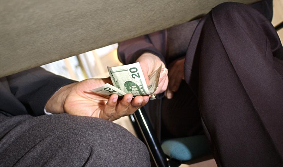 Test wykryje, który celnik skusi się na łapówkę