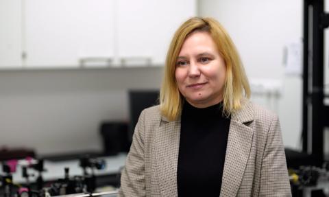 Pierwszy taki prototyp na świecie. Polacy stworzyli okulary wyświetlające obraz za pomocą podczerwieni