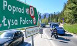Ukrainiec, który wjechał corvettą nad Morskie Oko, opuścił Polskę. Grozi mu zakaz wjazdu do strefy Schengen