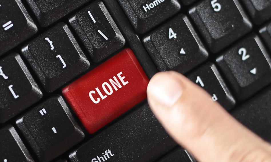 "Atak klonów" w branży reklamowej. Tak AI kradnie wizerunek znanych osób