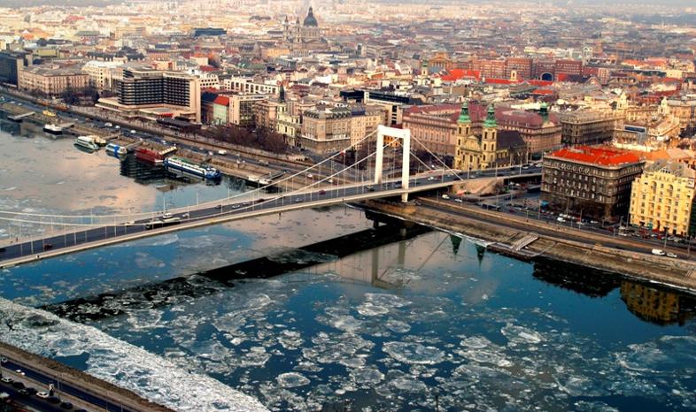 Węgry trzymają się mocno. Wzrost o prawie 4%