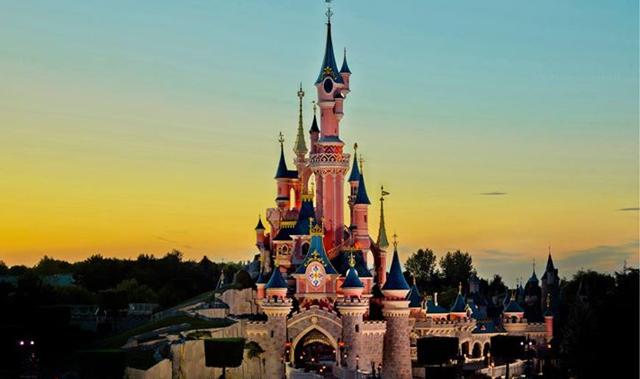 Disneyland w Paryżu na celowniku KE