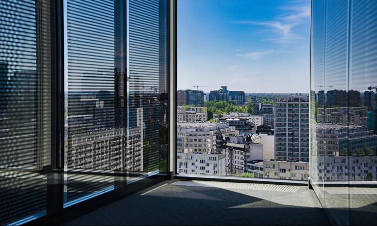 Investoři stále více utrácejí za nemovitosti.  Polsko je lídrem v regionu