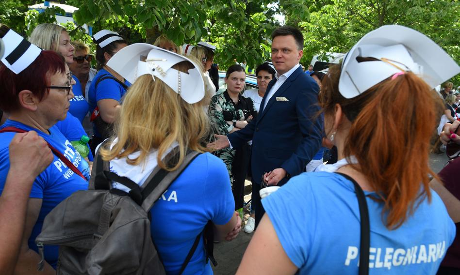 "Zarobki ciągle rosną". Minister zdrowia o proteście pielęgniarek