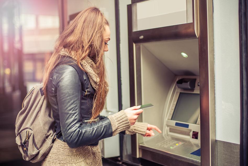 Wypłata z bankomatu bez karty. Jak wypłacić pieniądze z bankomatu bez karty?