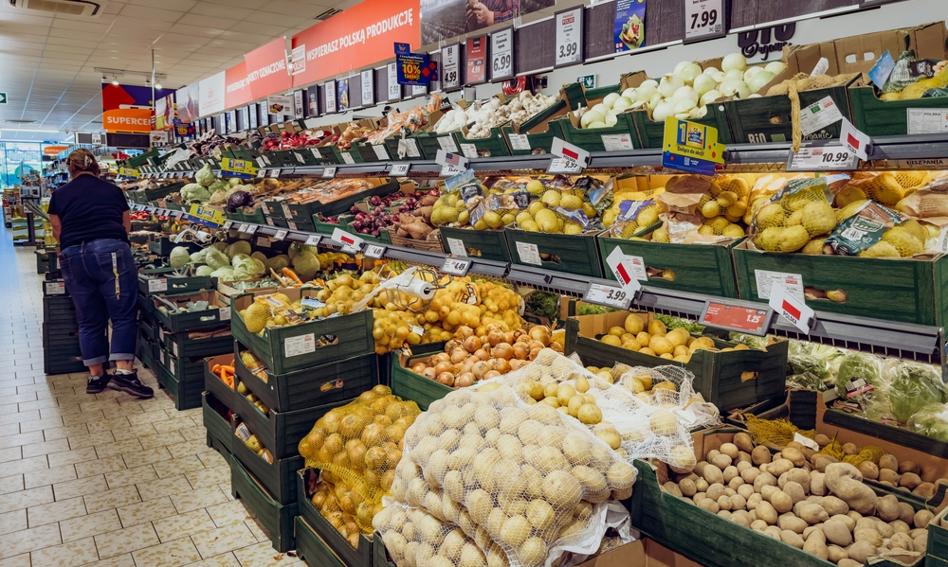 Handel w niedziele znowu do zmiany? Propozycja trzech dni wolnego za jeden