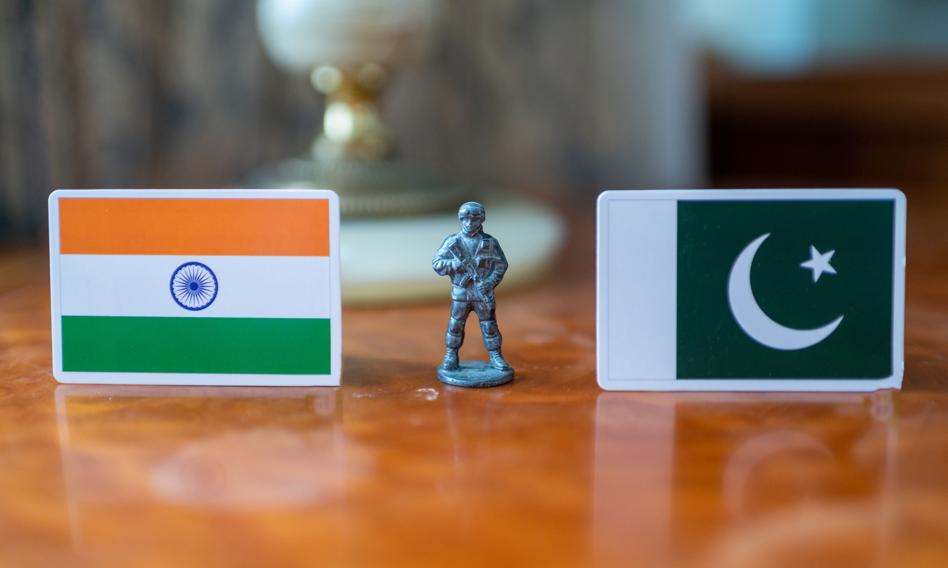 Media: Pakistan przesuwa dywizje pancerne w kierunku granicy z Indiami
