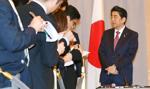 Premier Japonii: Trump to lider godny zaufania