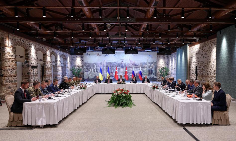 Przełom czy pozory? Ukraina i Rosja znów przy stole rozmów w Stambule
