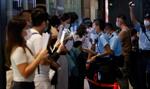 Protesty przeciwko restrykcjom również w Hongkongu. Białe kartki stały się symbolem