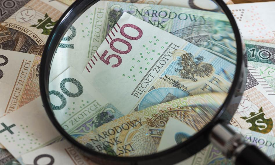 Chcesz połączyć kilka kredytów w jeden? Sprawdziliśmy oferty banków na kwiecień