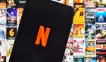Współdzielenie konta na Netfliksie. Platforma decyduje się na "łagodniejsze" rozwiązanie