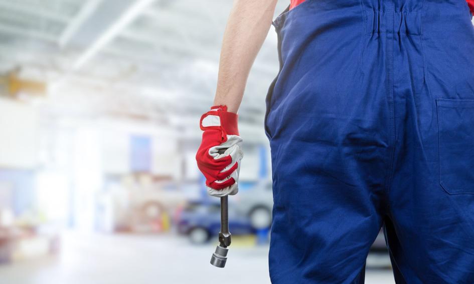 Automotive wstaje z kolan