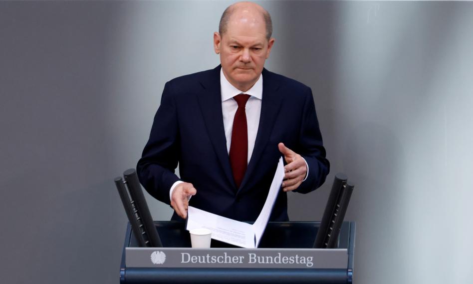 Kanclerz Niemiec: wszystkim rosyjskim bankom wyłączamy system SWIFT