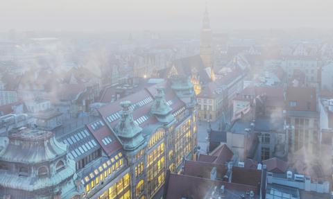 Smog nasz powszedni. Zieloni apelują do rządu: Normy przekroczone o setki procent