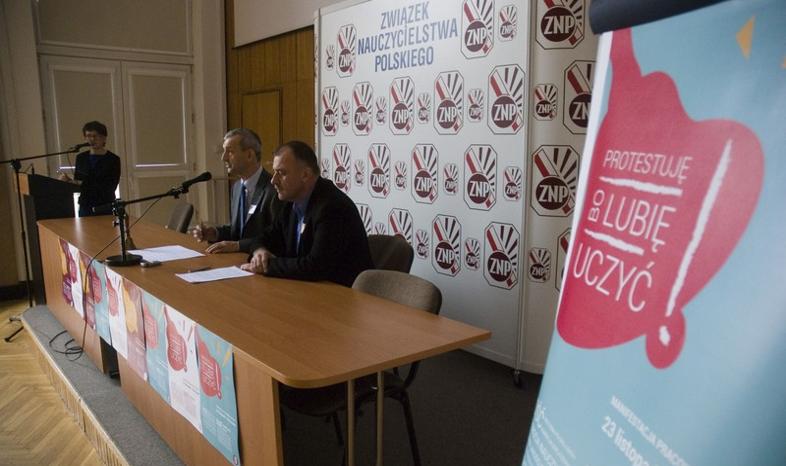 Nauczyciele rozpoczynają bój o podwyżki