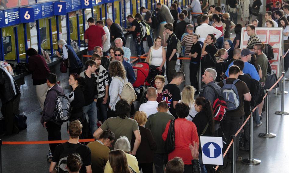Kolej w lutym 2025. Więcej pasażerów, spadek przewozu towarów