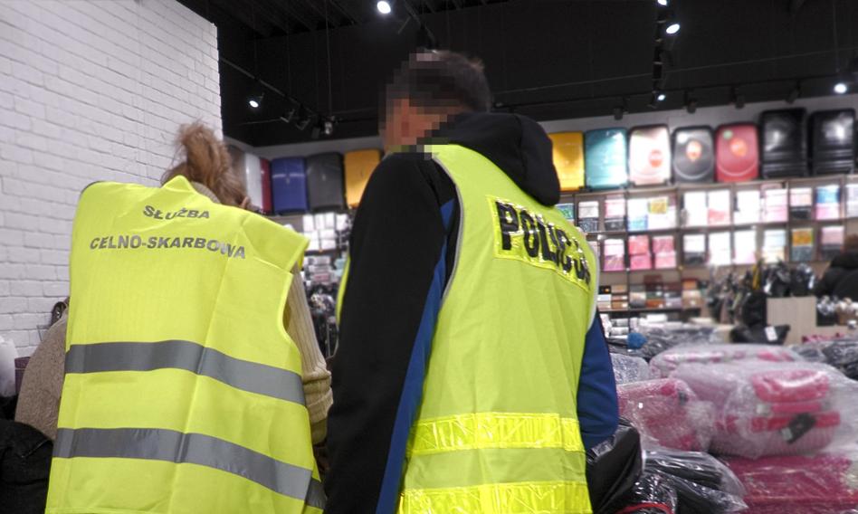 Służby przejęły nielegalny towar o wartości 40 mln zł Wólce Kosowskiej