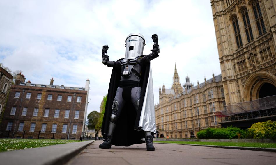 Farage to Face Count Binface — Man Dressed as a Bin-Helmet Alien — in By-Election
