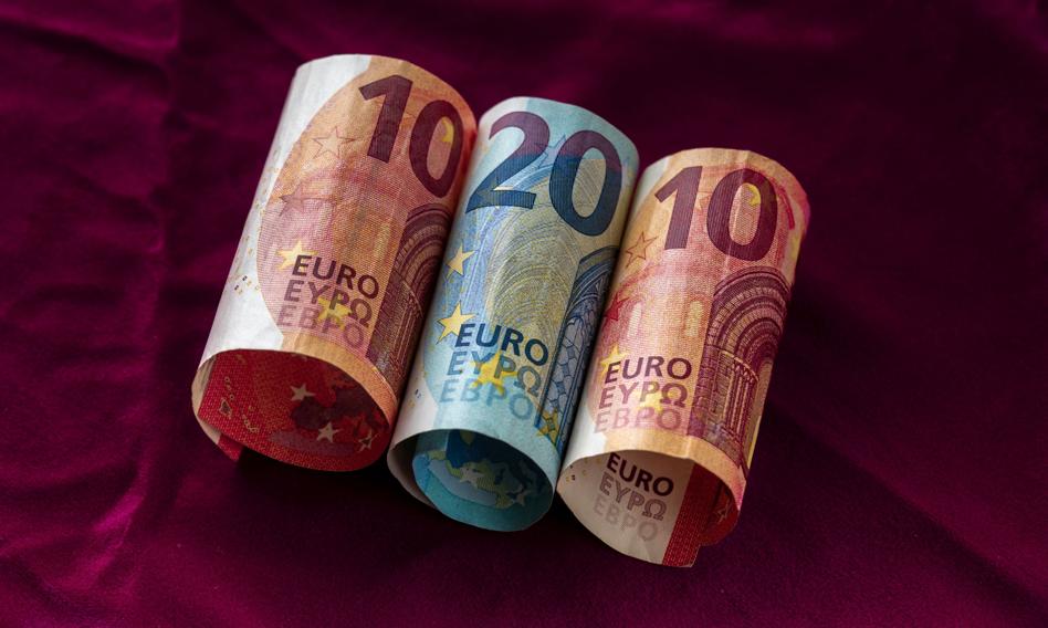 Łotwa przyjęła euro 10 lat temu. Mieszkańcy są podzieleni w ocenie, czy była to dobra decyzja