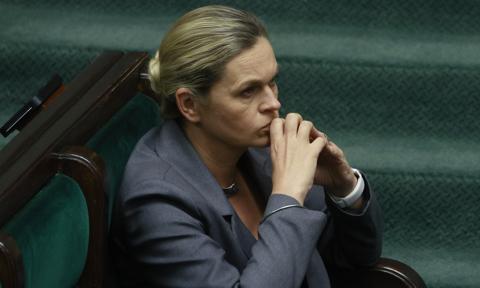 Nowacka nie przeszła do kolejnej klasy. Oświatowa „S” wystawiła ministrze świadectwo