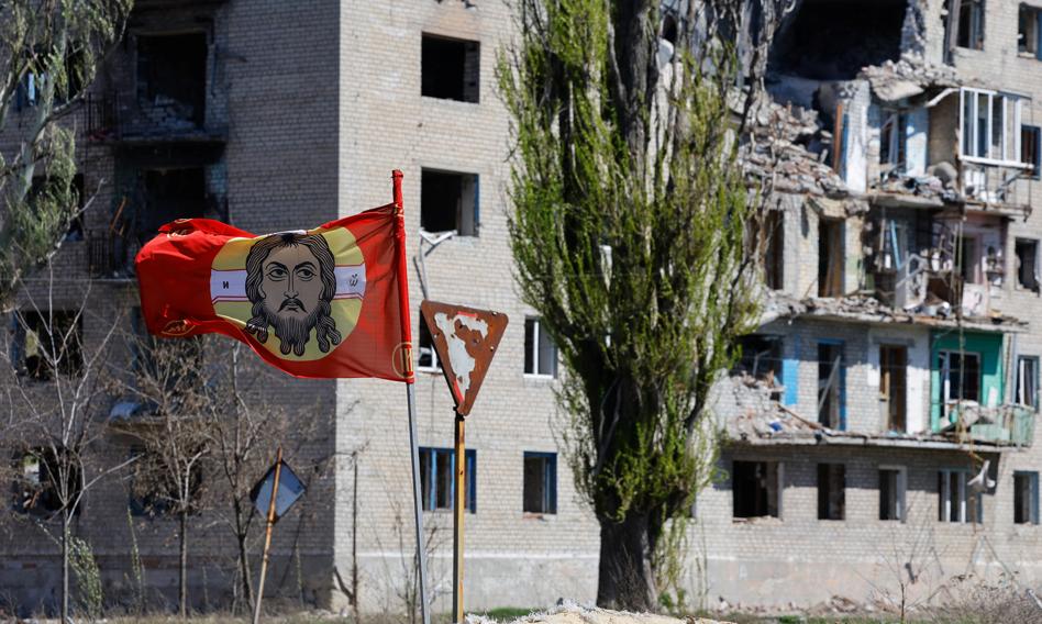 Pozorny rozejm wielkanocny? Putin ogłasza wstrzymanie ognia. Ukraina alarmuje, że Rosja kontynuuje ataki
