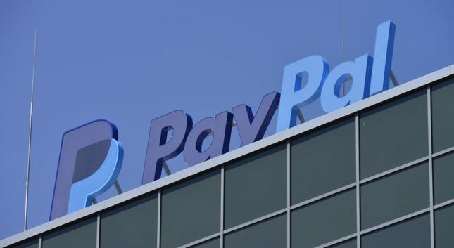 Paypal: co to i co umożliwia konto PayPal?
