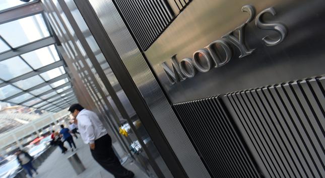 Politycy o ocenie Moody's: opozycja - zła informacja dla Polski; PiS - dobra