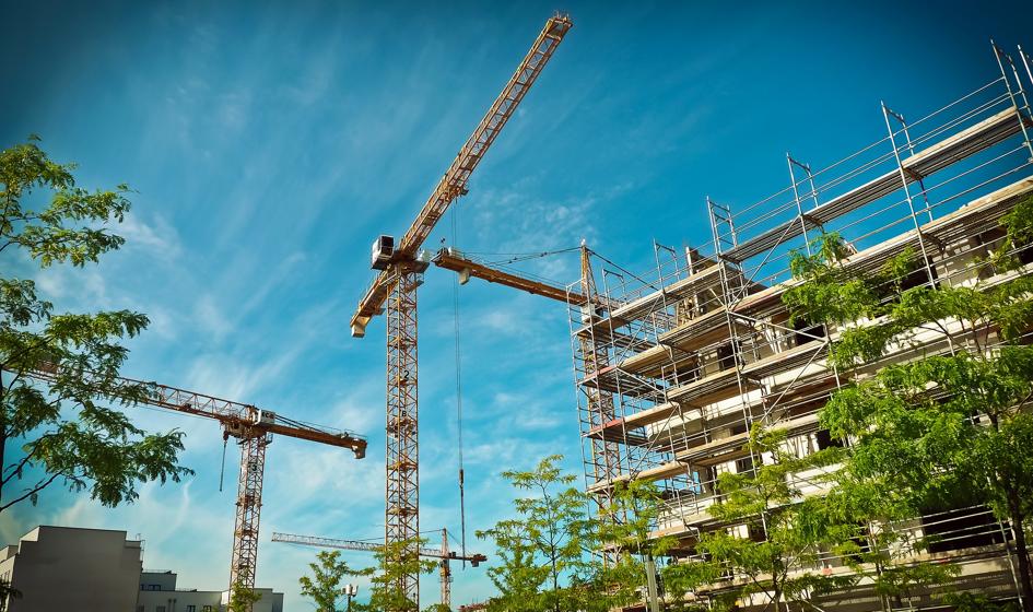 Deweloperzy oddali mniej mieszkań, ale budów przybywa