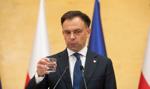 Czy 800+ należy podwyższyć? Minister finansów komentuje