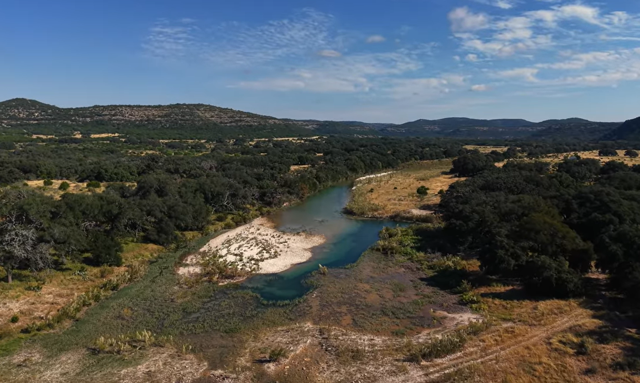 Niezwykle rancho w Teksasie wystawione na sprzedaż. Skrywa zakopany skarb?