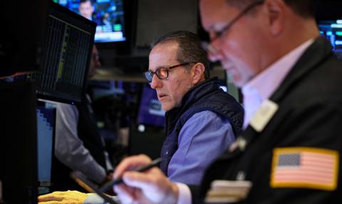 Giełdy w USA kończą dzień wzrostami. Spółki z branży AI odrobiły straty