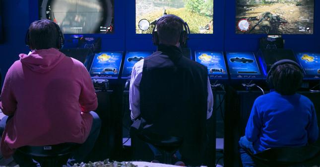 Subskrypcja PS4. Jak wygląda doładowanie PlayStation Store?