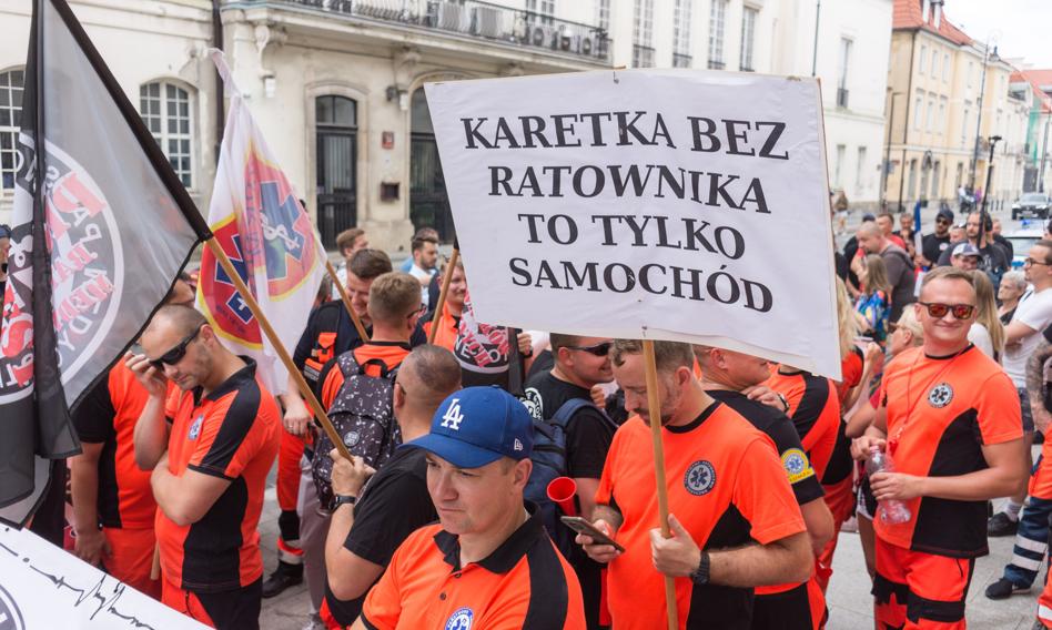 Ratownicy medyczni dostaną podwyżki. Jest deklaracja premiera