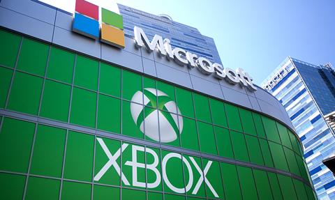 Microsoft zwalnia pracowników. W tle przejęcie Activision Blizzard za 69 mld dolarów