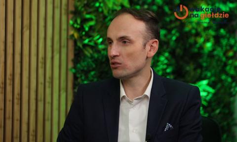 IKE czy IKZE – co wybrać? Makler tłumaczy różnice i podatkowe korzyści