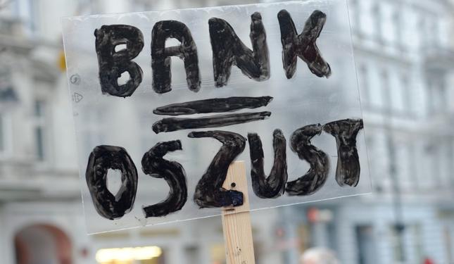 24.01.2015 Lodz ul. Piotrkowska N/z Protest ludzi ktorzy zaciagneli kredyty we frankach szwajcarskich