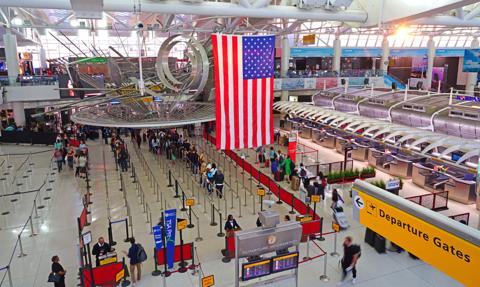 Polonia nie uniknęła deportacji z USA. 14 rodaków przymusowo wróci do kraju