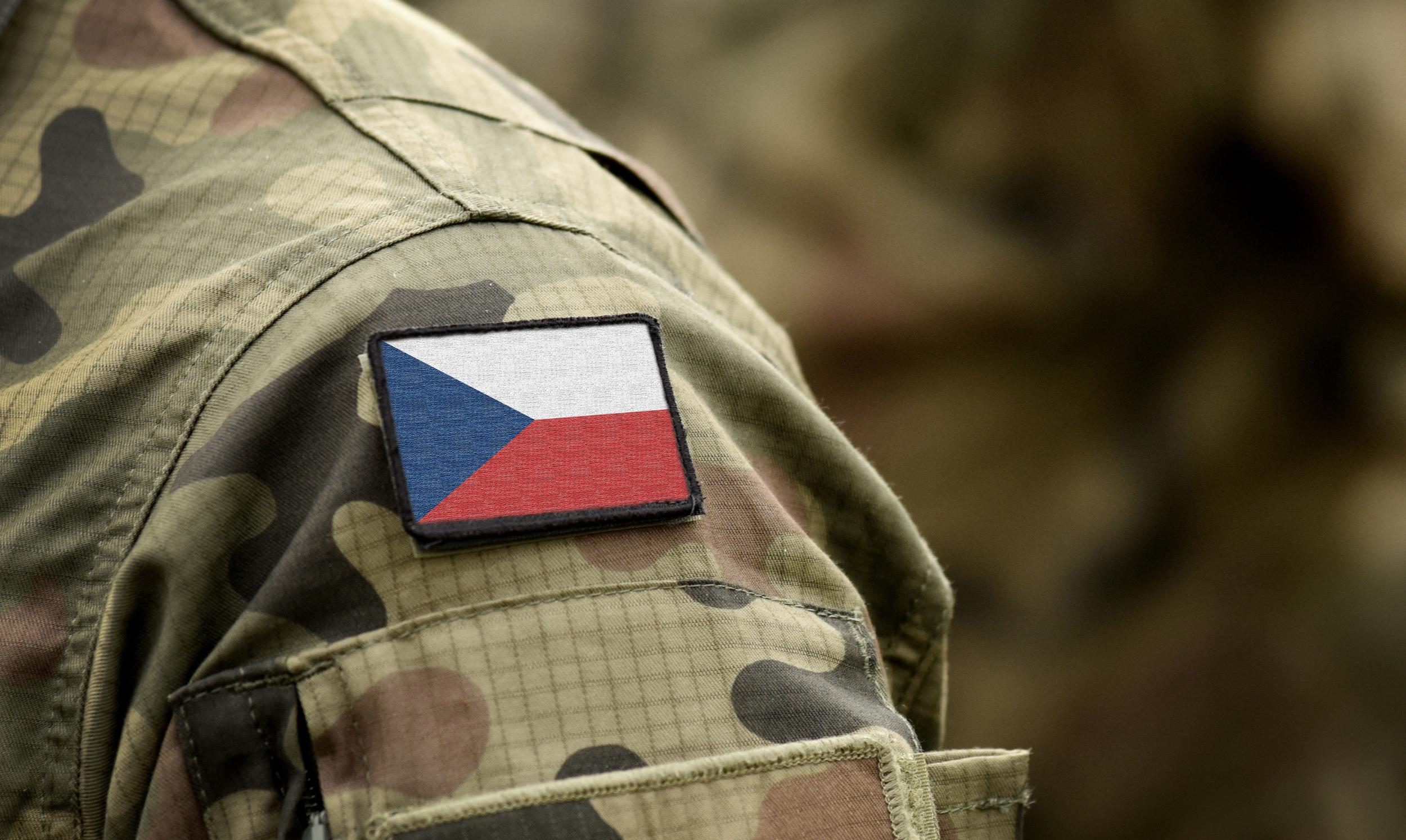 Czeska armia nie realizuje 70 proc. celów NATO. Brakuje sprzętu i żołnierzy