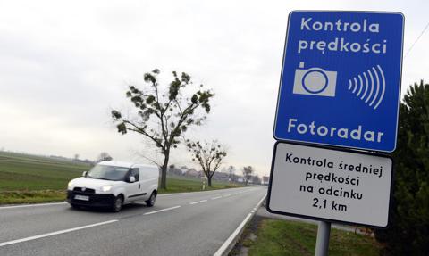 Koniec z unikaniem mandatów z fotoradarów? Rząd szykuje nowe opłaty