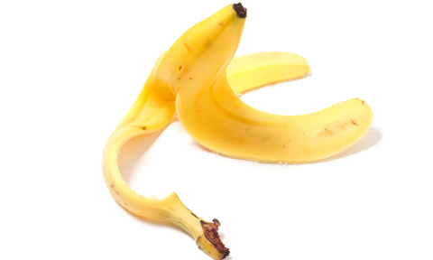 Znowu ktoś zjadł część dzieła sztuki. Tym razem był to banan na wystawie w Porto