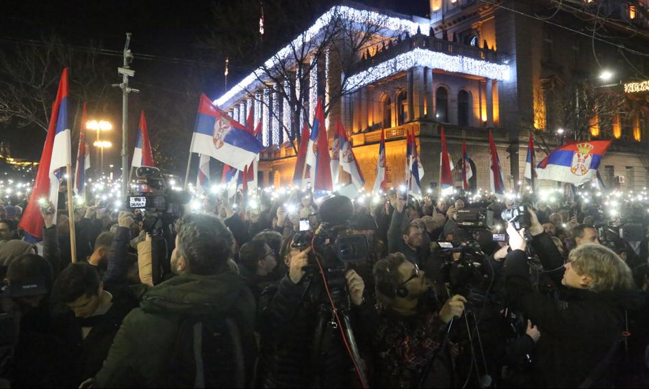 Zamieszki w Belgradzie. 30 rannych policjantów