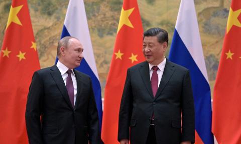 Chinom wojna jest na rękę. Rekordowy poziom handlu z Rosją