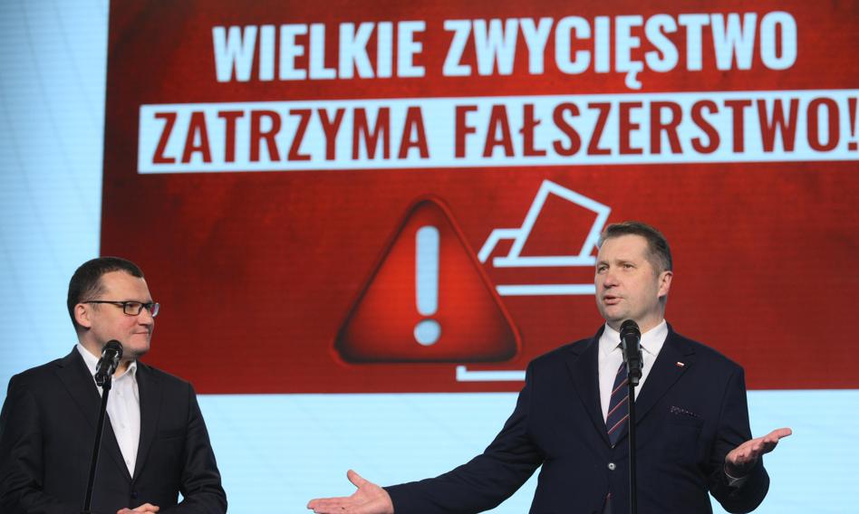 Przelewy szły z zagranicy? ABW zajmuje się finansowaniem spotów wyborczych
