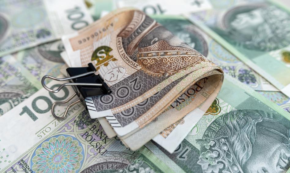 Najlepsze oferty kredytów gotówkowych na 50 tys. zł. Ile trzeba zapłacić za kredyt?