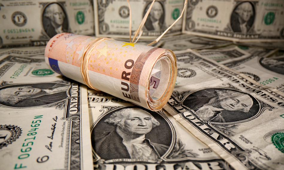 Kurs euro na linii wsparcia. Złoty pozostaje mocny